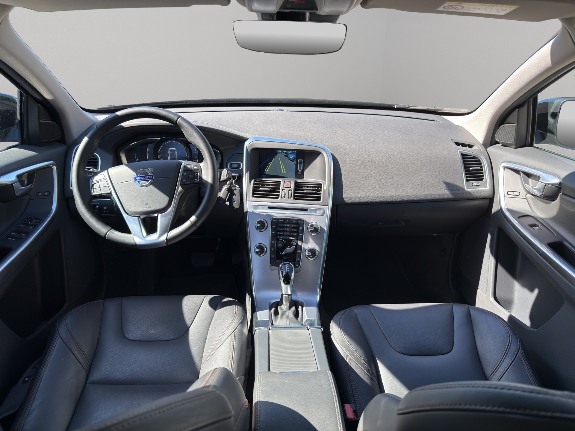 VOLVO XC60 T5 AWD Summum Geartronic-image-18