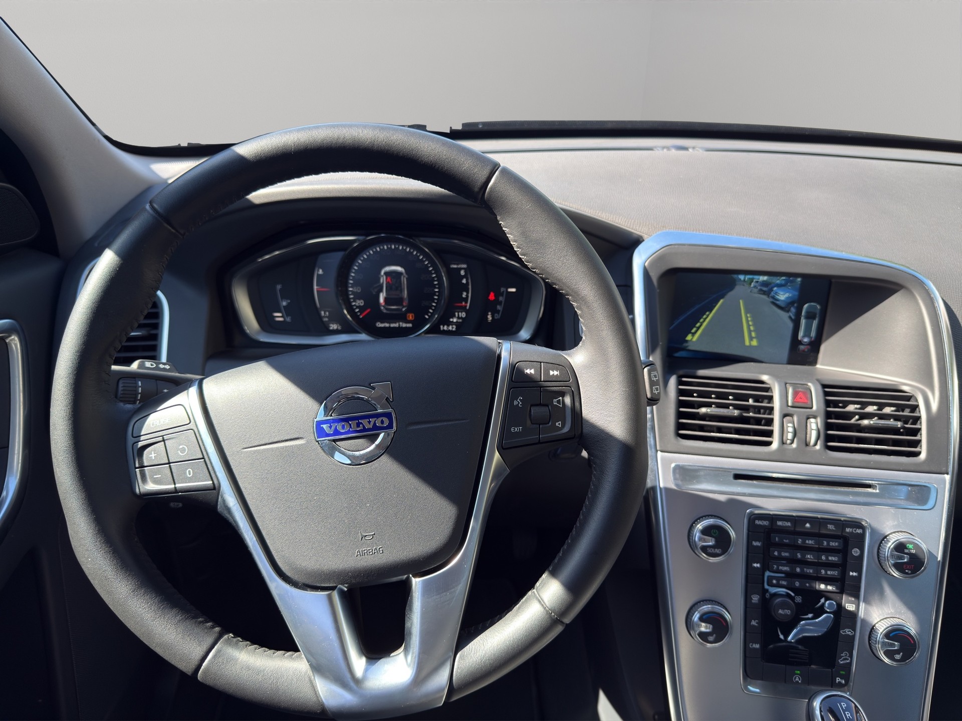 VOLVO XC60 T5 AWD Summum Geartronic-image-15