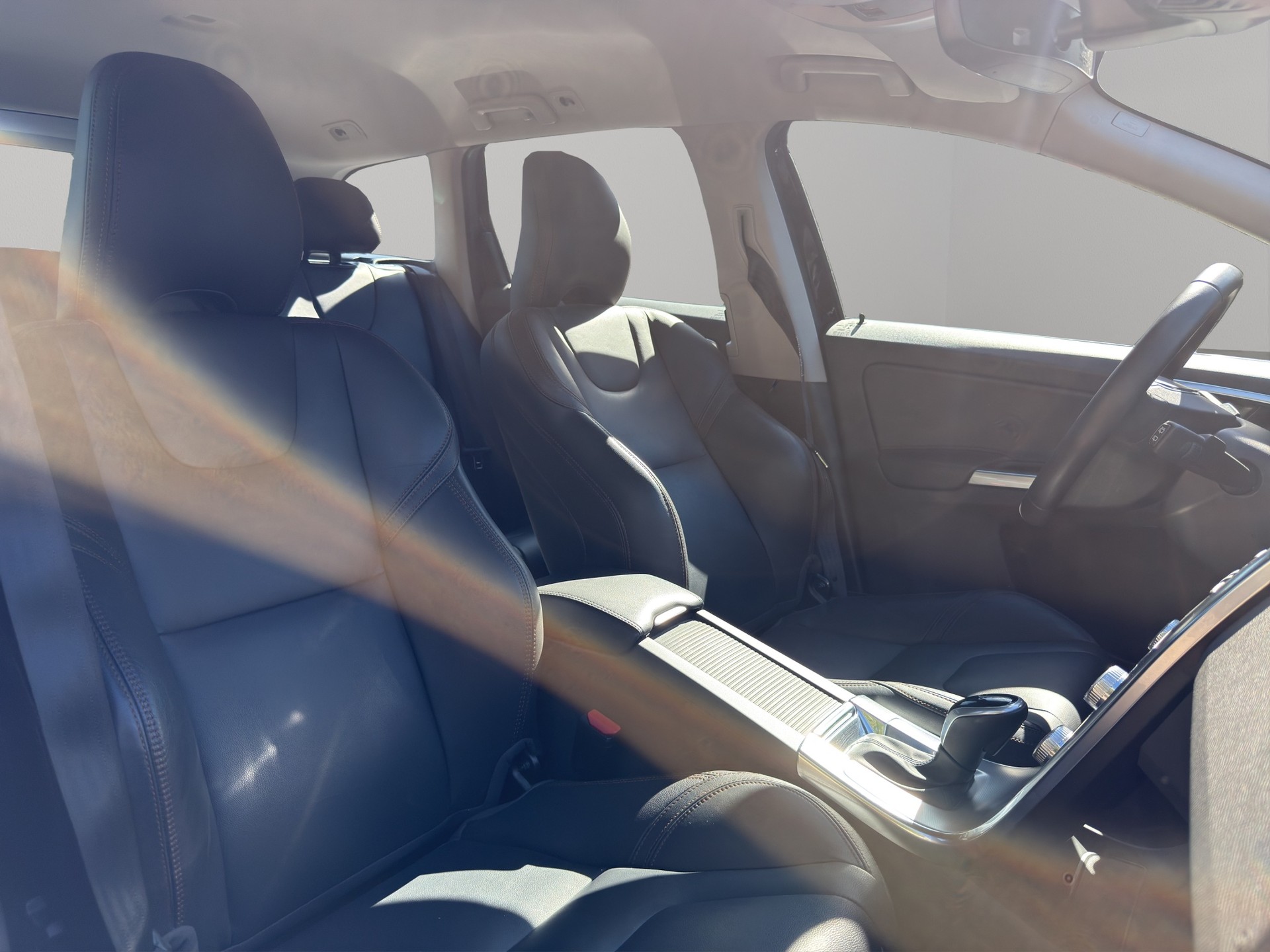 VOLVO XC60 T5 AWD Summum Geartronic-image-21