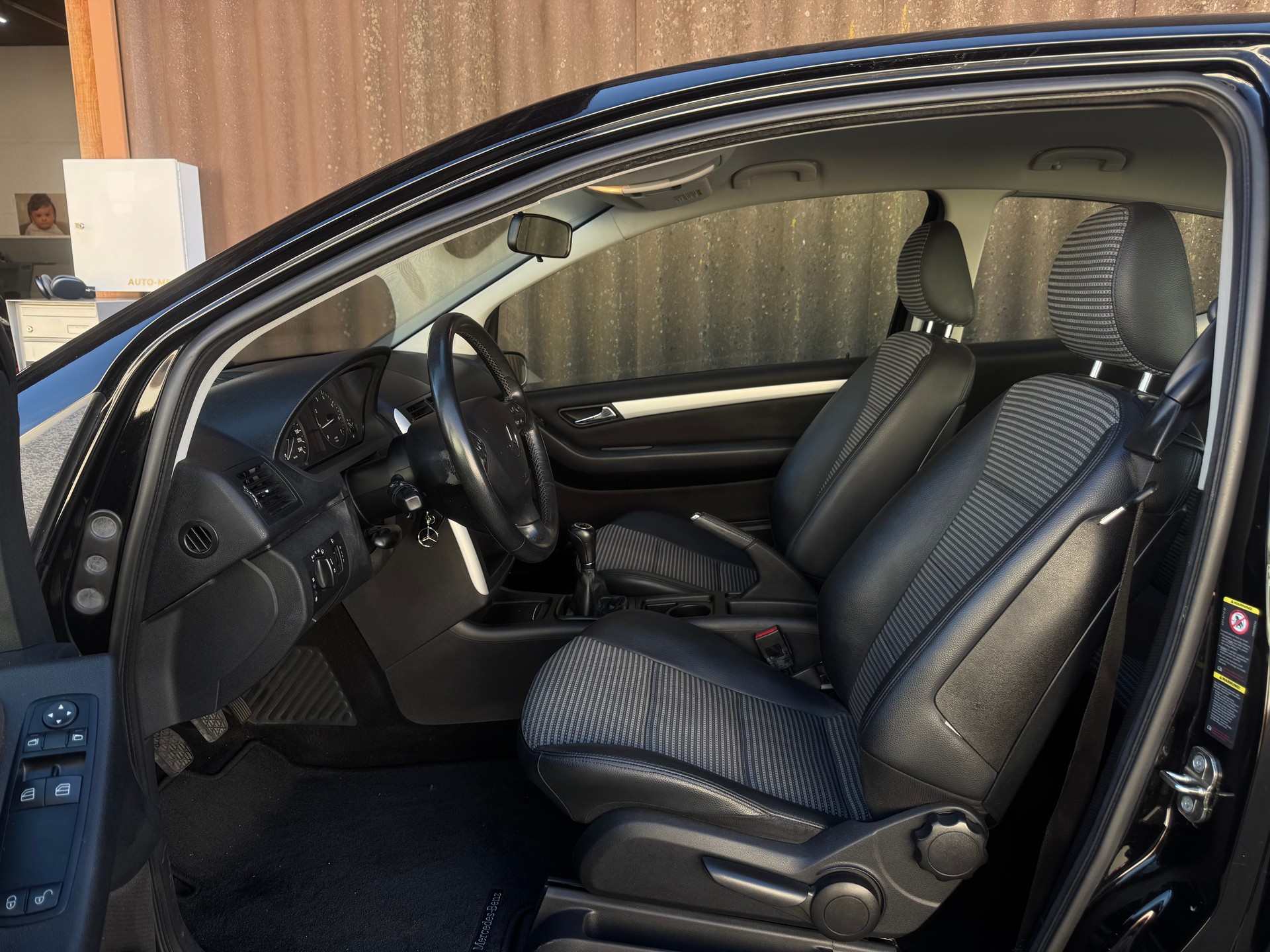 MERCEDES-BENZ A 150 Classic-image-6