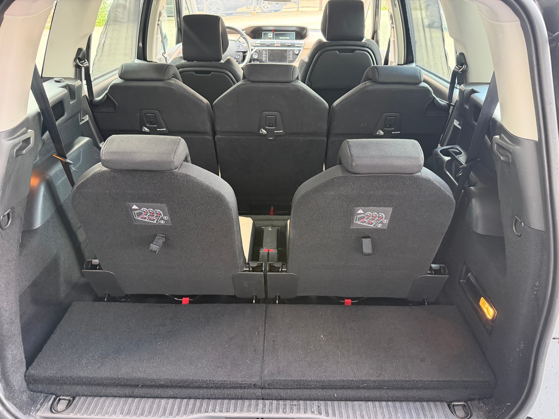 CITROEN Grand C4 Picasso 1.6 e-HDi Attraction EGS6-image-12