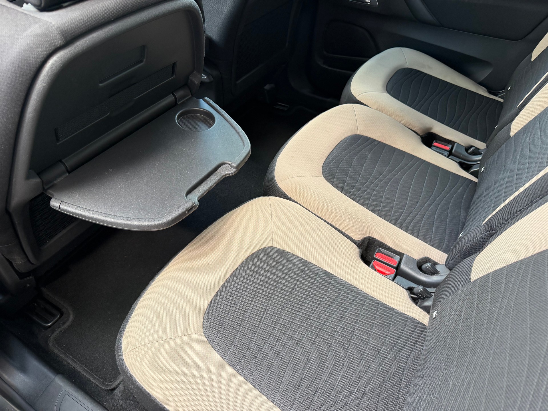 CITROEN Grand C4 Picasso 1.6 e-HDi Attraction EGS6-image-11