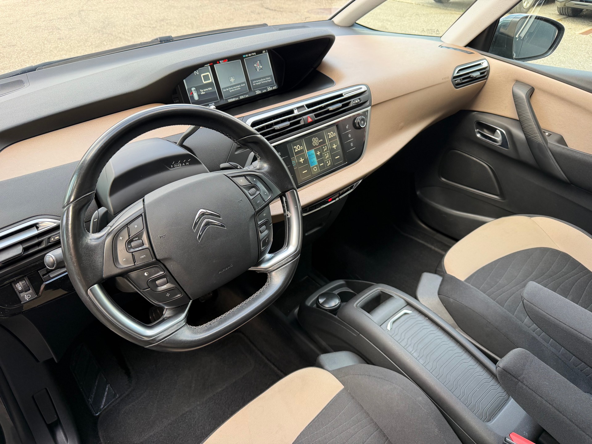 CITROEN Grand C4 Picasso 1.6 e-HDi Attraction EGS6-image-7