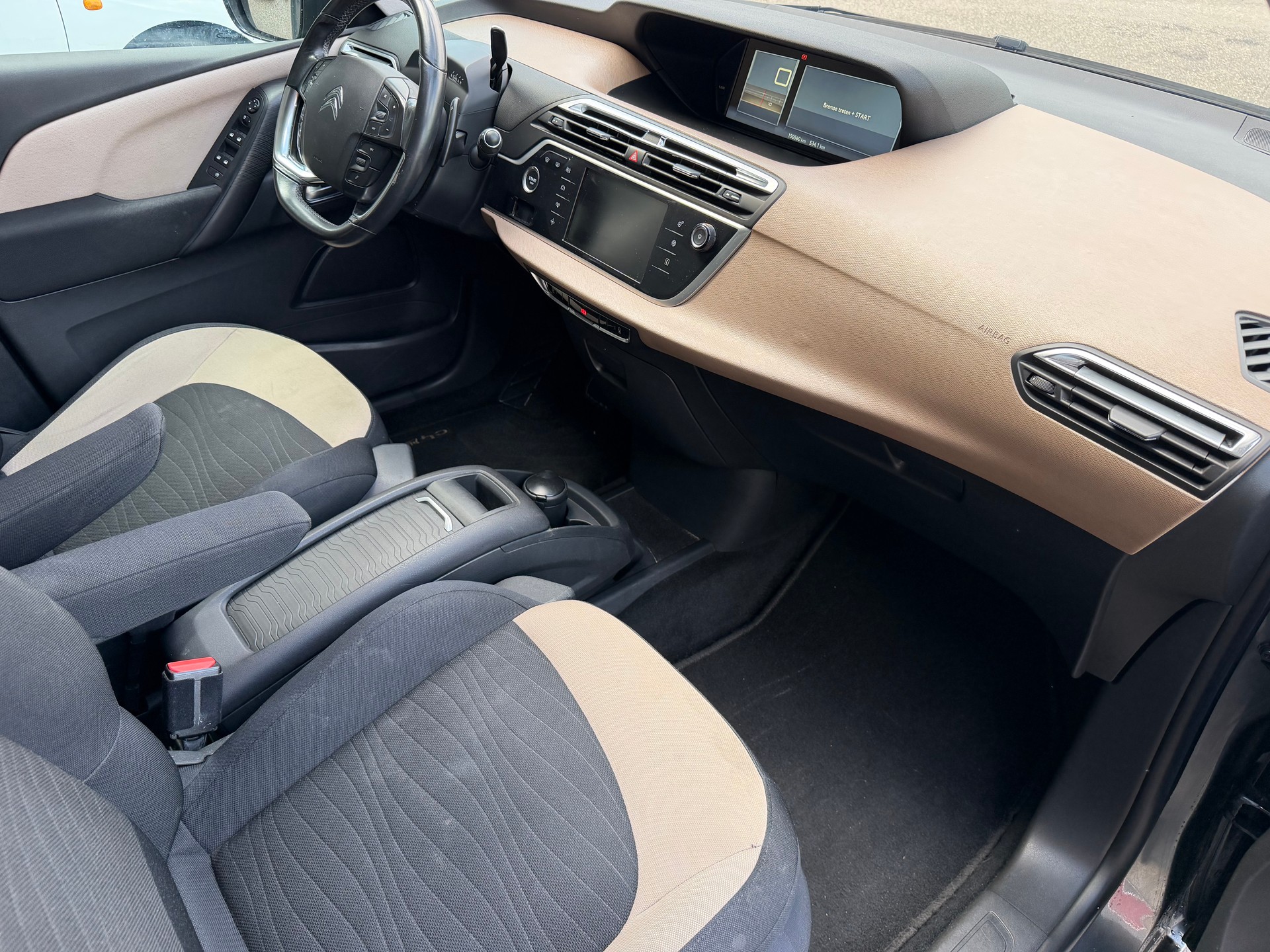 CITROEN Grand C4 Picasso 1.6 e-HDi Attraction EGS6-image-9