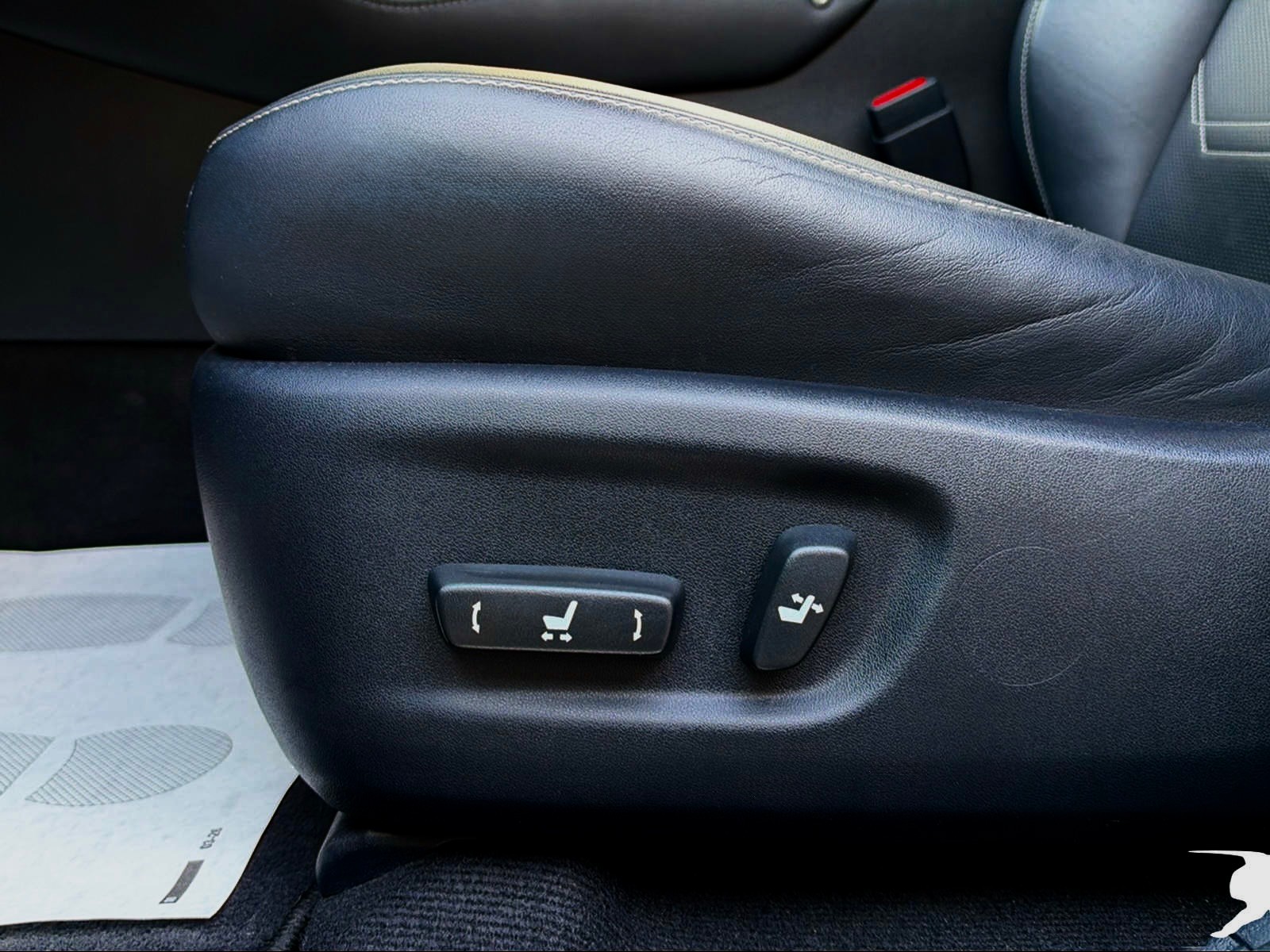 LEXUS NX 300h Excellence E-Four Automatic-image-14