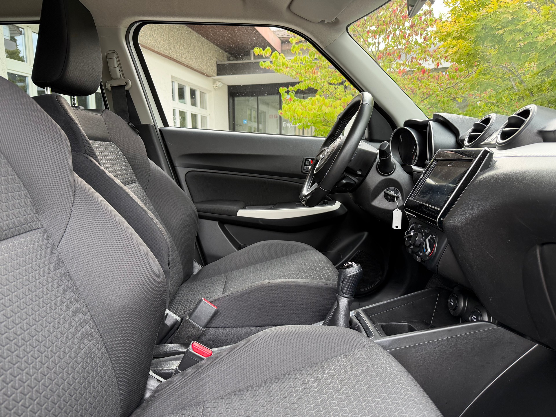 SUZUKI Swift 1.2 Compact Top 4x4 *Top-Ausstattung*aus 1. Hand*Servicegepflegt*-image-6