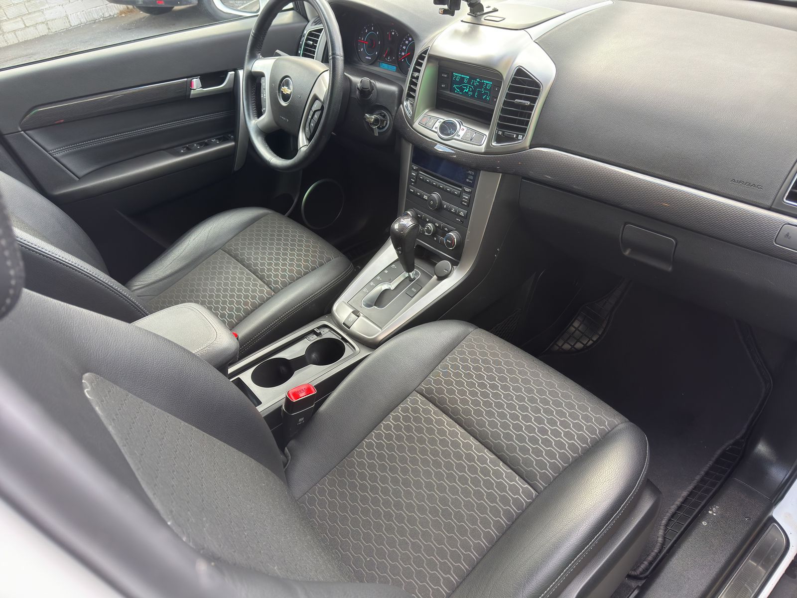 CHEVROLET Captiva 2.2 VCDi LTZ 4WD Automatic-image-8