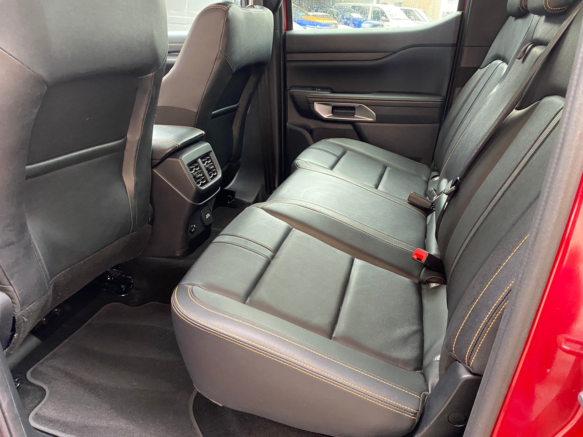 FORD Ranger Wildtrak 2.0 Eco Blue e-4WD Automat-image-8