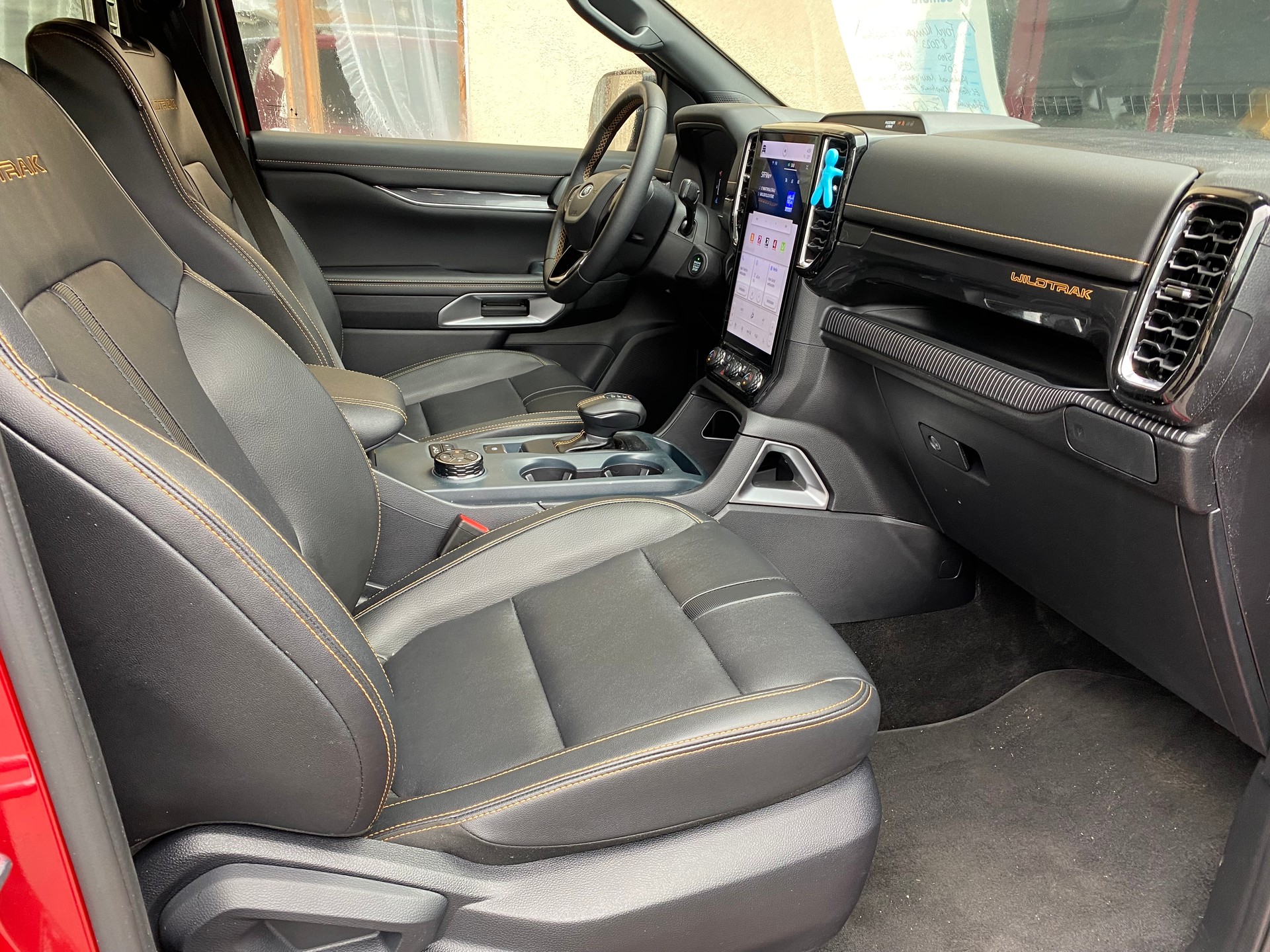 FORD Ranger Wildtrak 2.0 Eco Blue e-4WD Automat-image-6