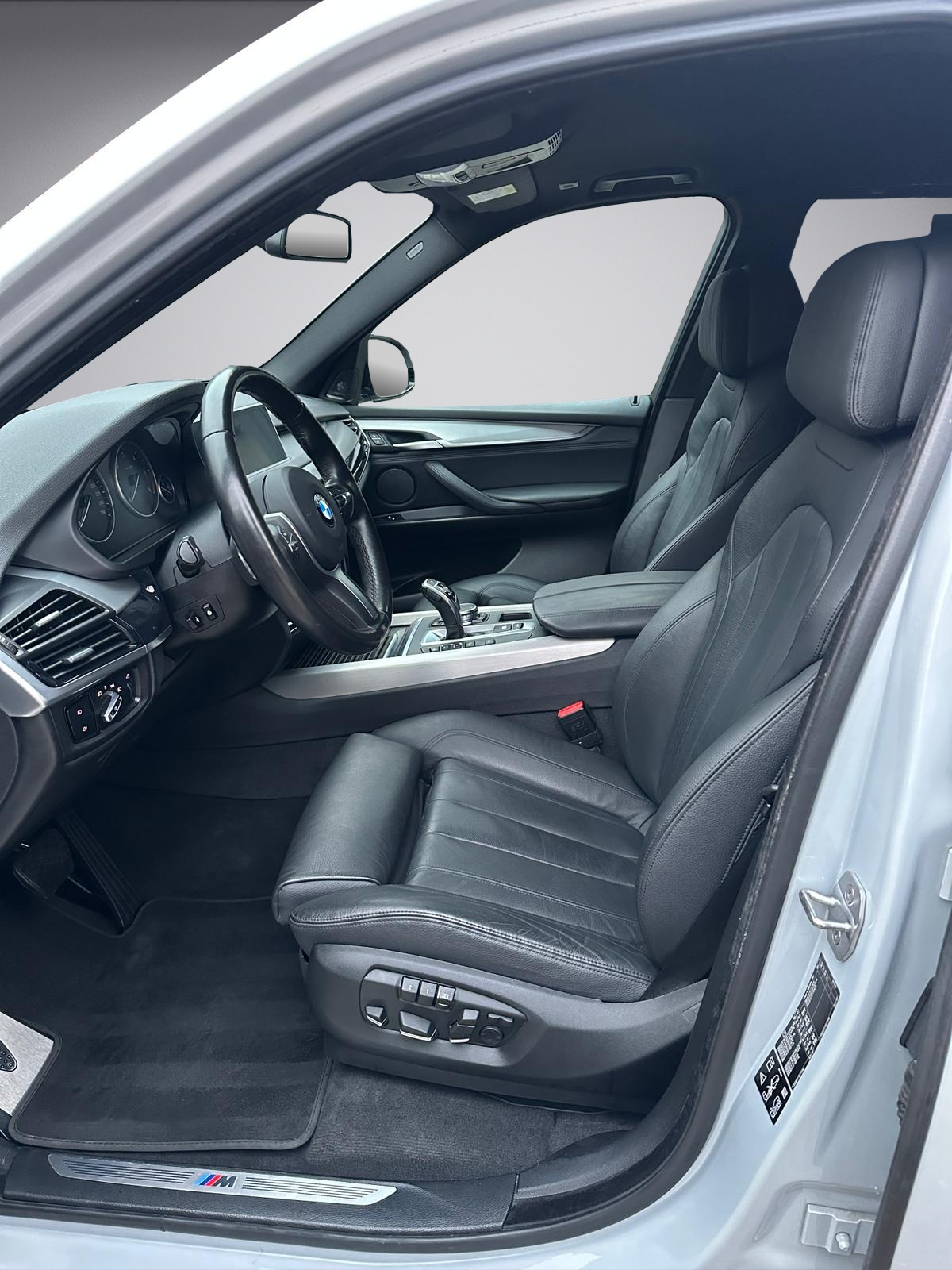 BMW X5 xDrive 40d Steptronic * 313PS * M Sport Paket *-image-8