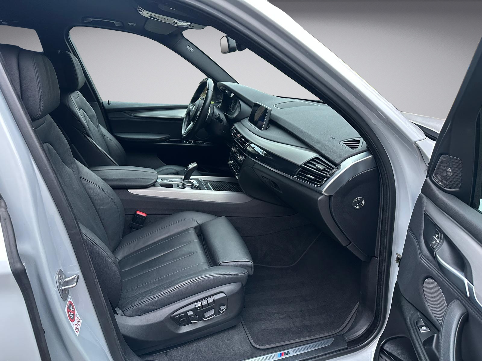 BMW X5 xDrive 40d Steptronic * 313PS * M Sport Paket *-image-13