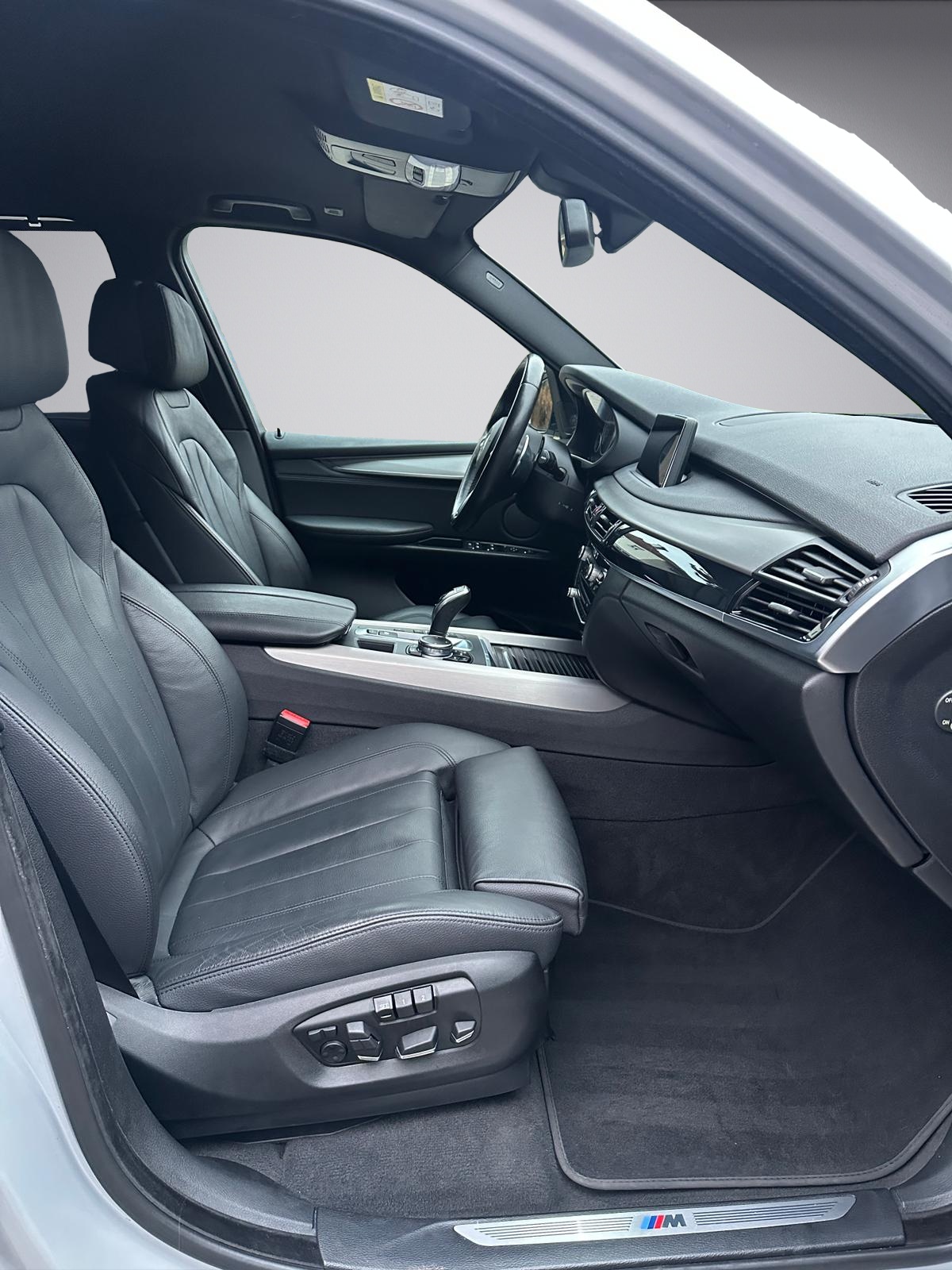 BMW X5 xDrive 40d Steptronic * 313PS * M Sport Paket *-image-12