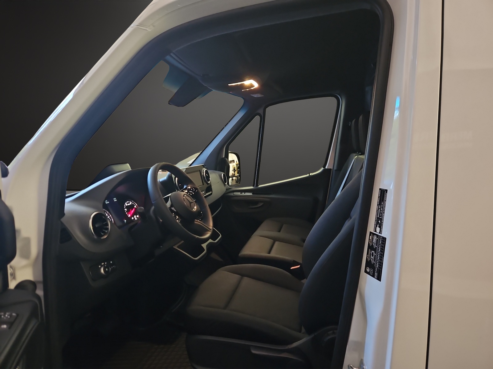 MERCEDES-BENZ Sprinter 315 CDI Standard 9G-TRONIC-image-1