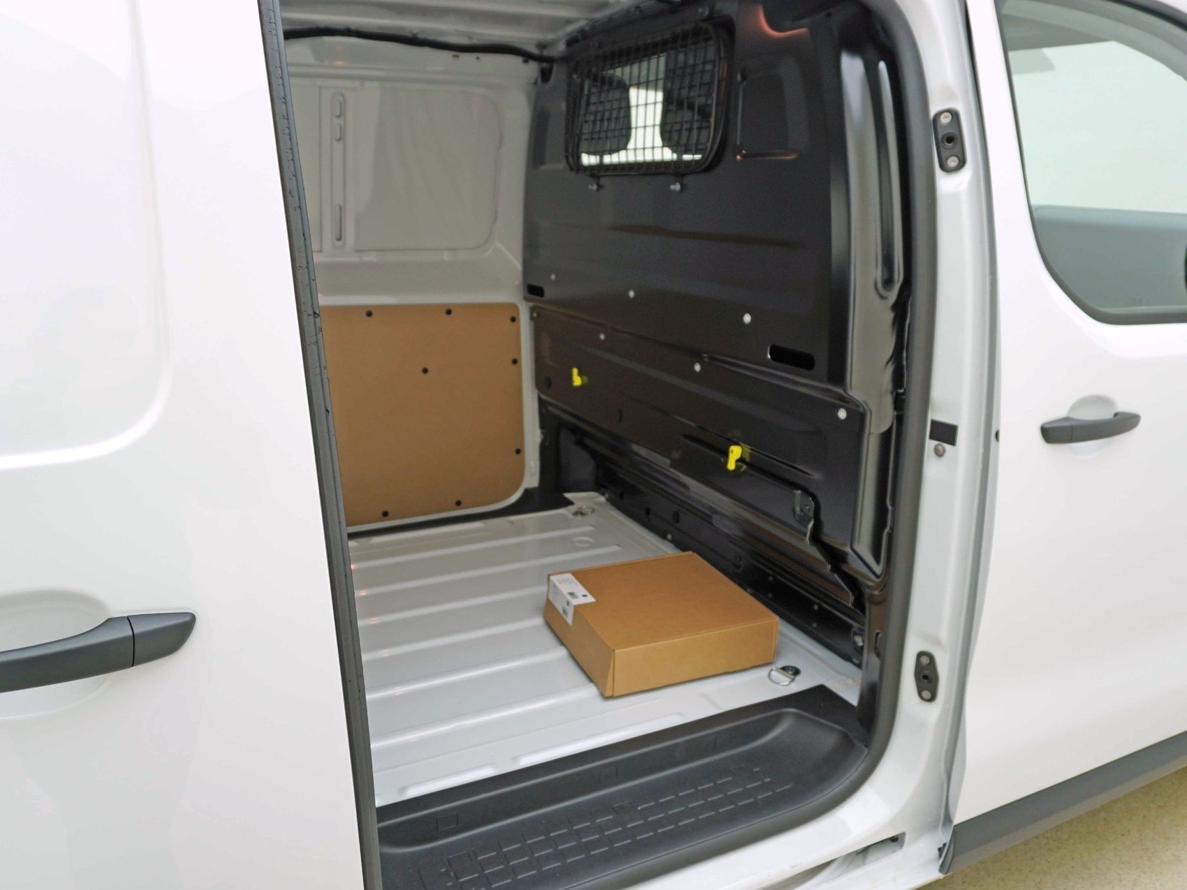 TOYOTA Proace Van L1 75KWh Advanced-image-16