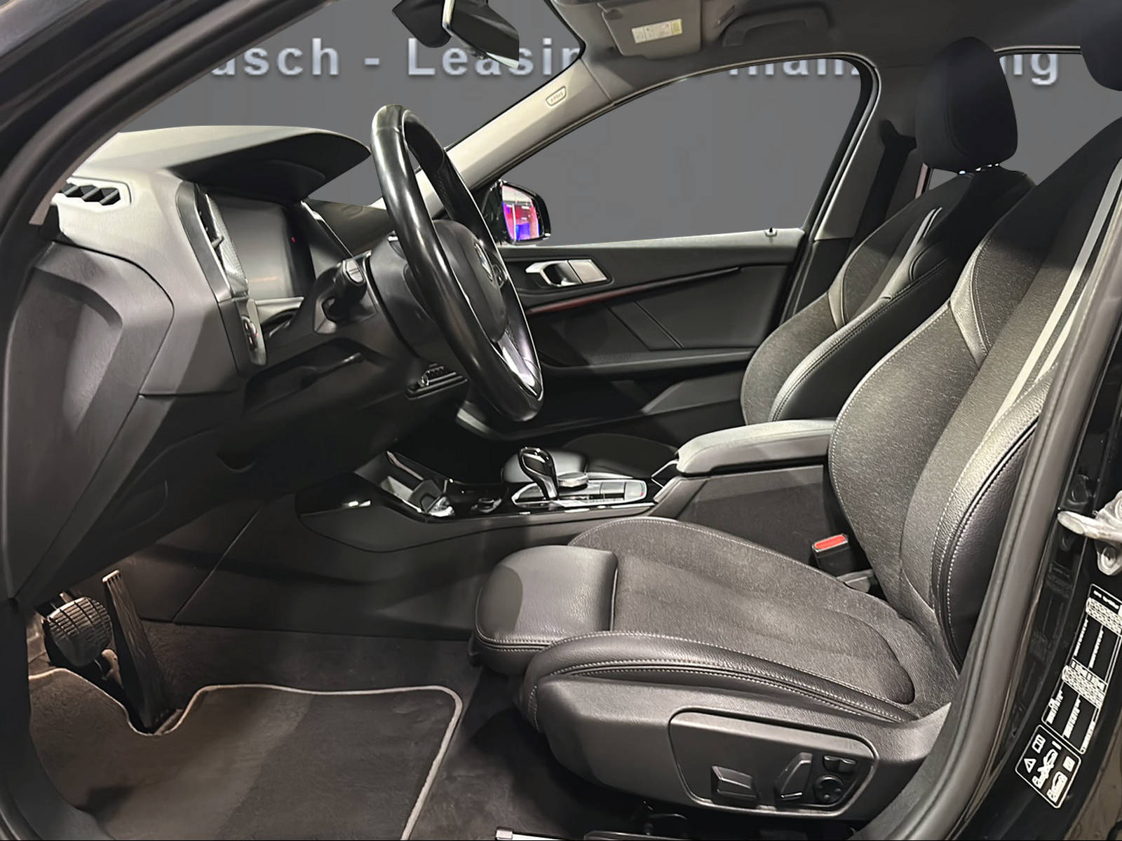 BMW 120d xDrive Steptronic Sport Line-image-9