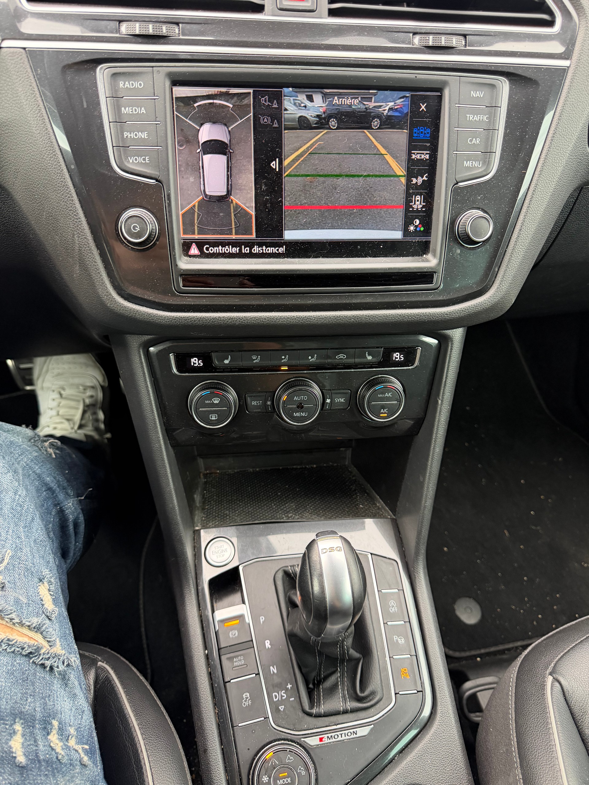 VW Tiguan 2.0 TDI R line 4Motion DSG-image-12