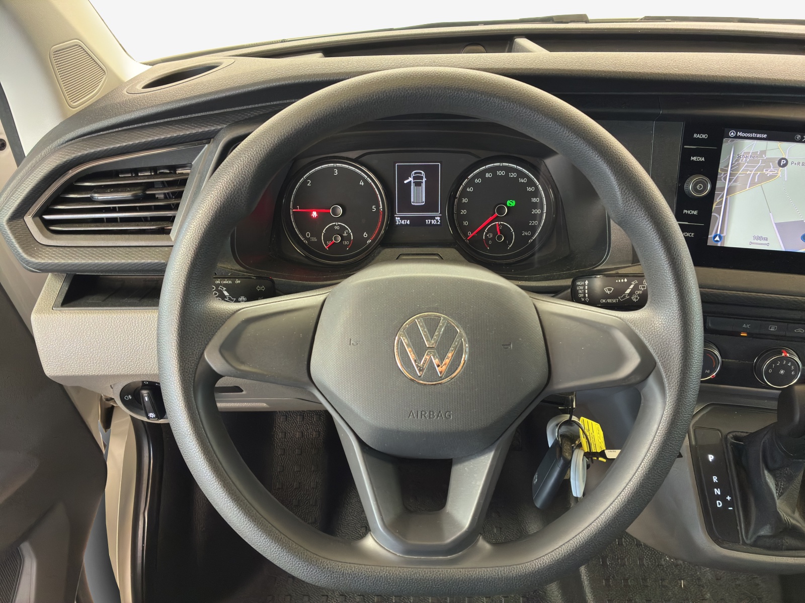 VW T6.1 2.0 TDI DSG-image-9