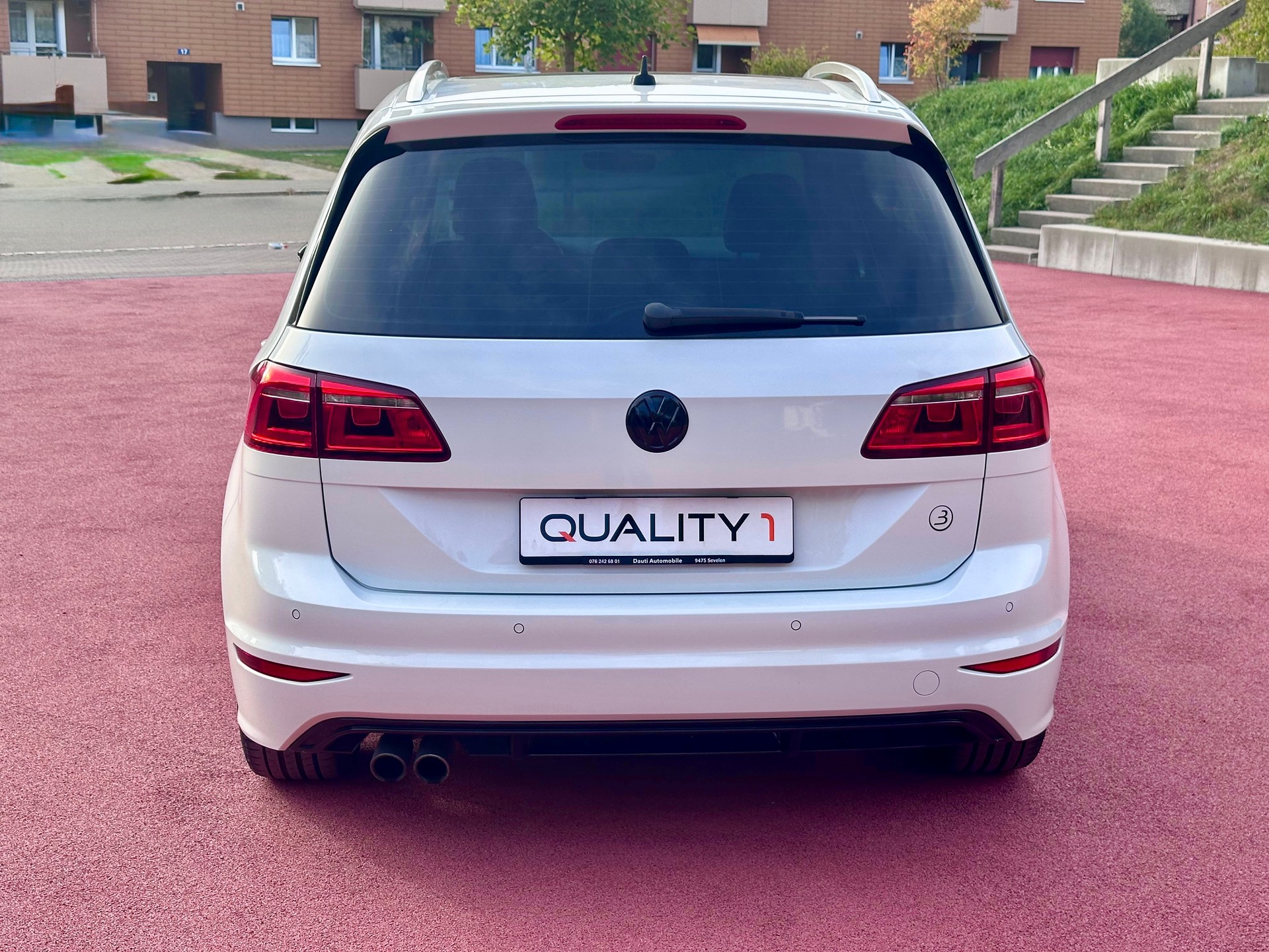 VW Golf Sportsvan 1.4 TSI Allstar R-Line DSG-image-5
