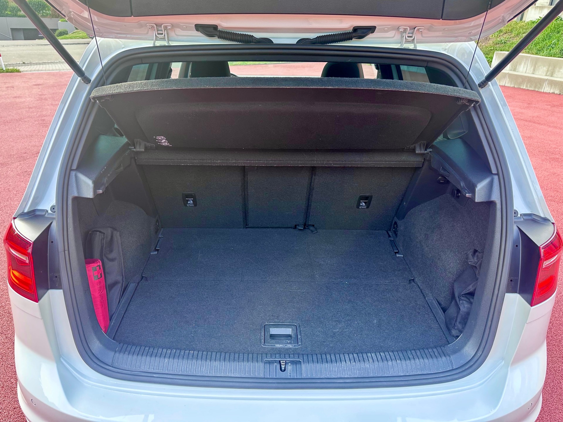 VW Golf Sportsvan 1.4 TSI Allstar R-Line DSG-image-7