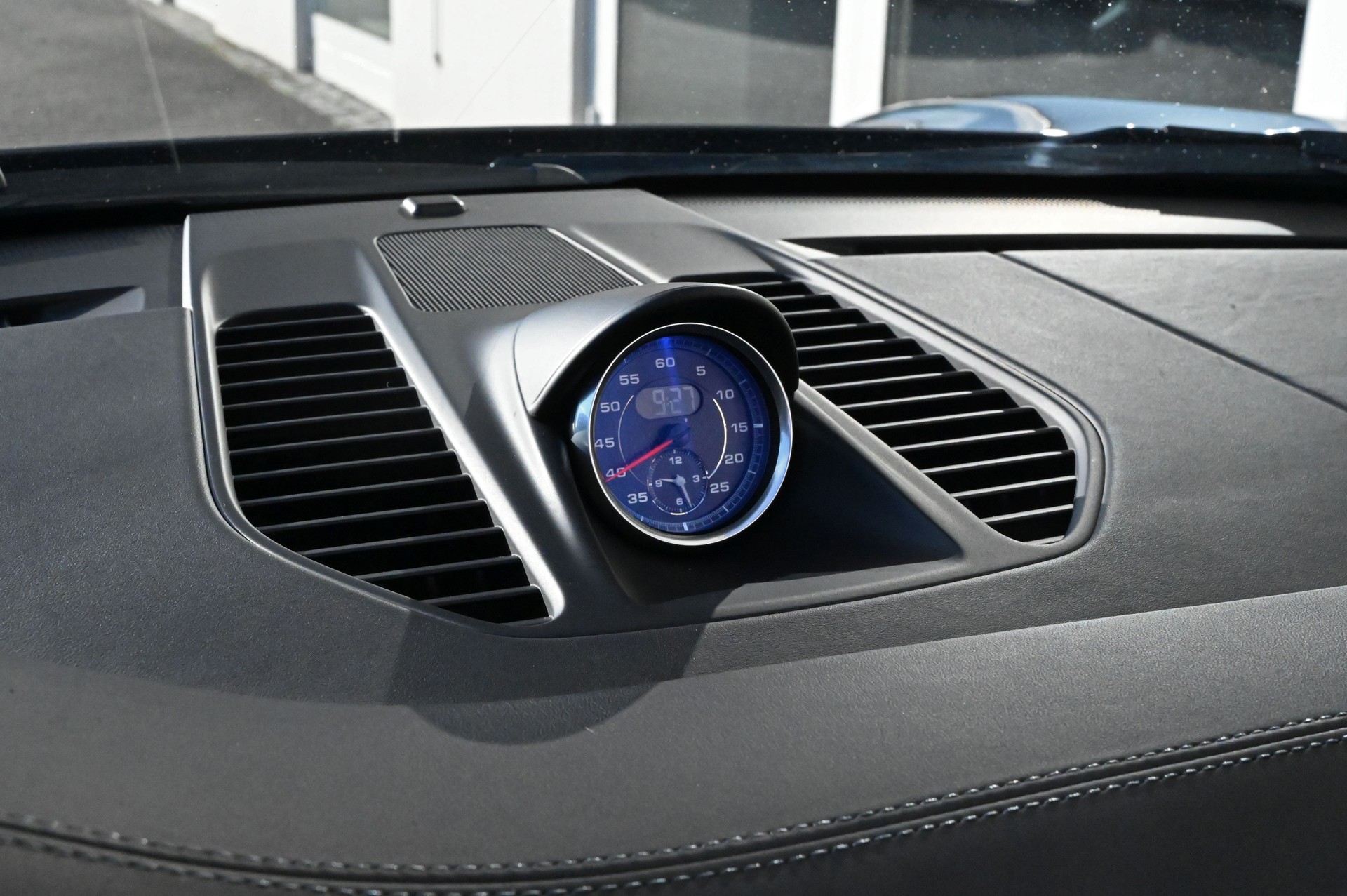 PORSCHE 911 Carrera 4S Cabrio PDK-image-16