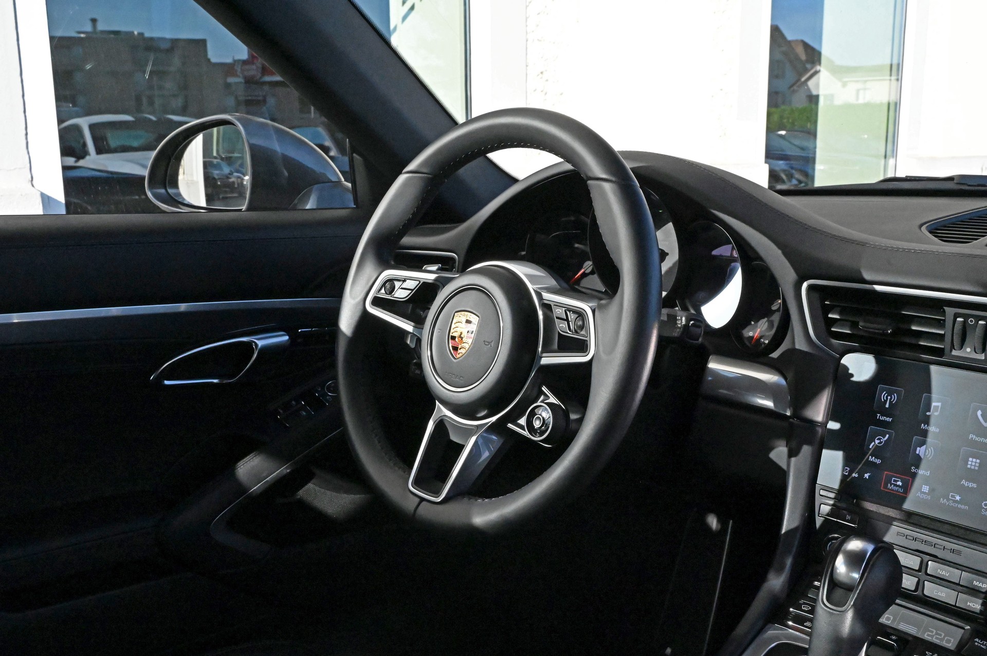 PORSCHE 911 Carrera 4S Cabrio PDK-image-15