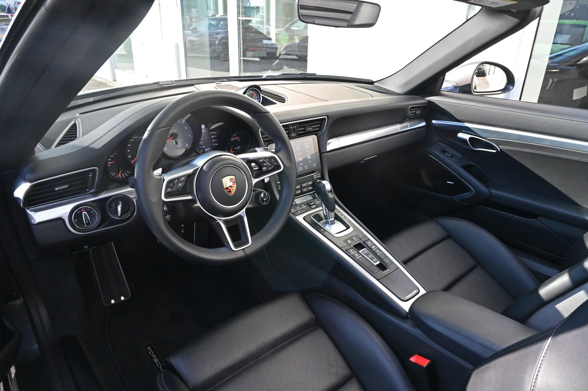 PORSCHE 911 Carrera 4S Cabrio PDK-image-10