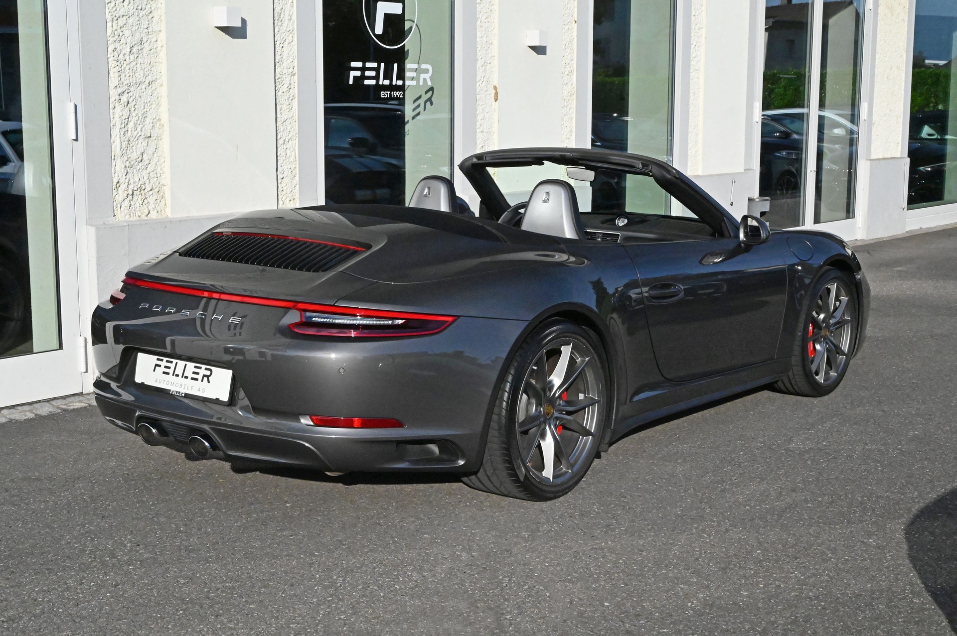 PORSCHE 911 Carrera 4S Cabrio PDK-image-7