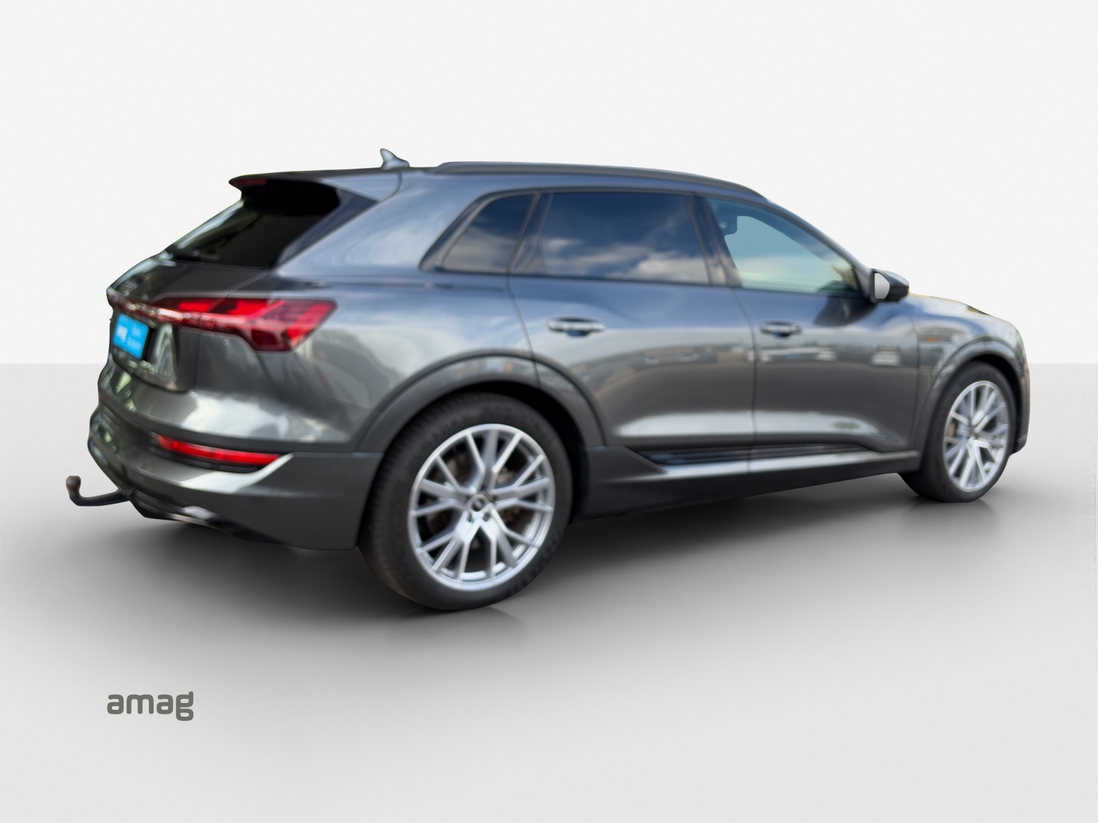 AUDI e-tron 55 S Line Black Edition quattro-image-5