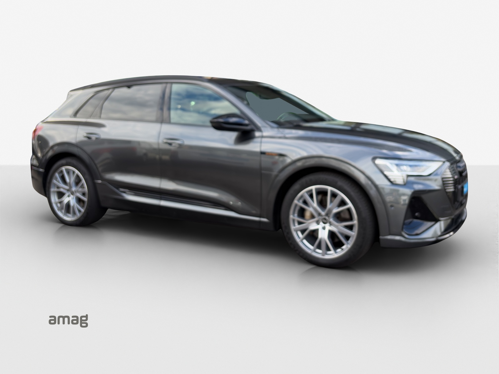 AUDI e-tron 55 S Line Black Edition quattro-image-6