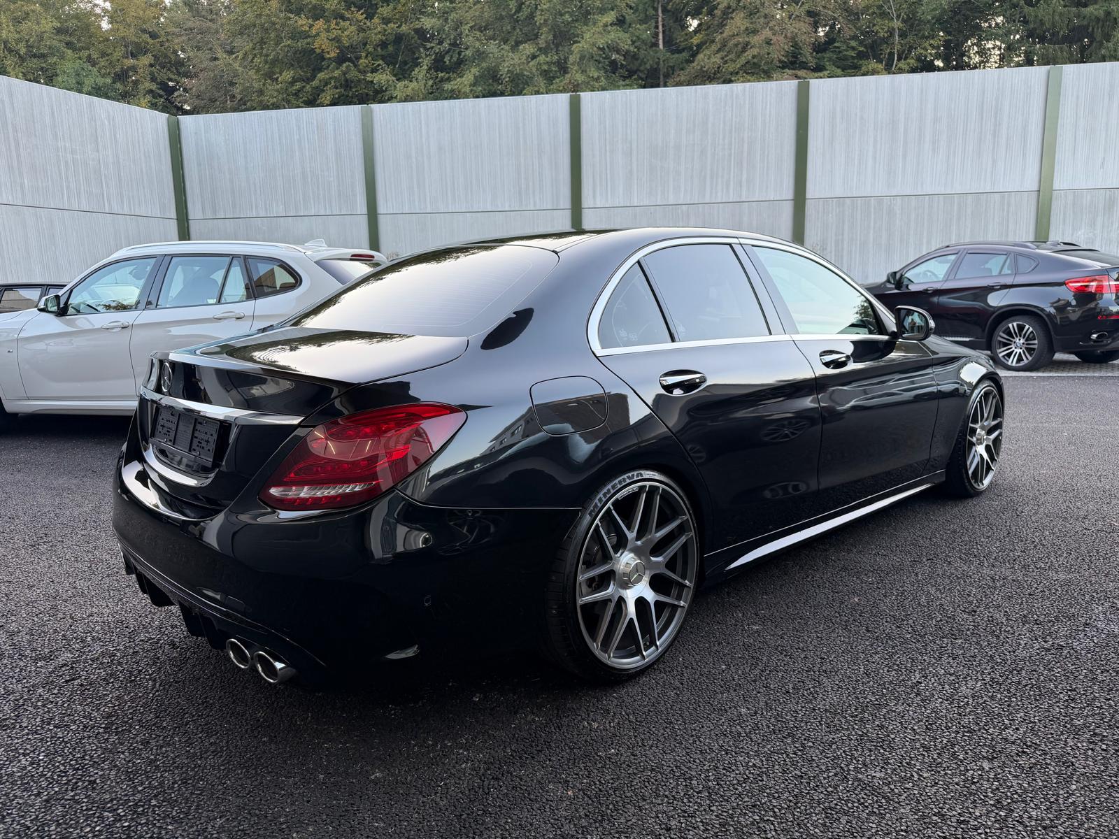 MERCEDES-BENZ C 400 AMG Line 4Matic 7G-Tronic-image-3
