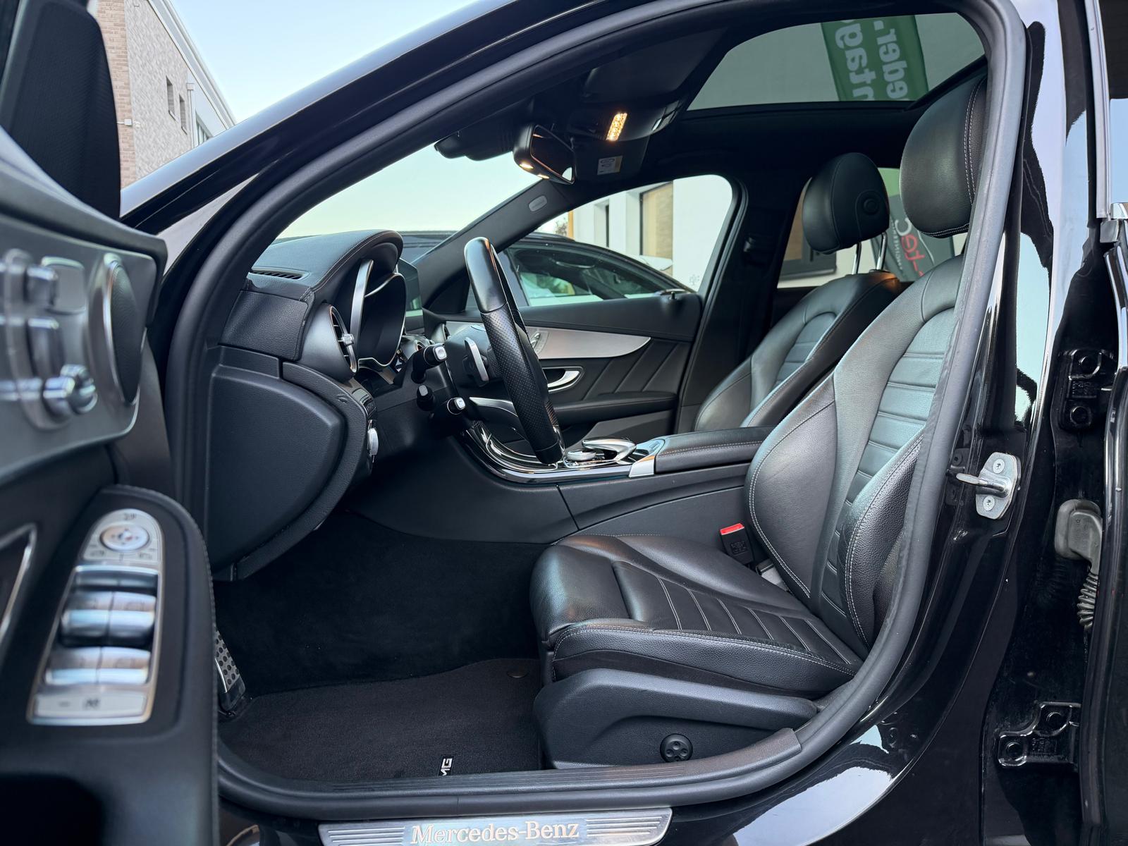 MERCEDES-BENZ C 400 AMG Line 4Matic 7G-Tronic-image-5