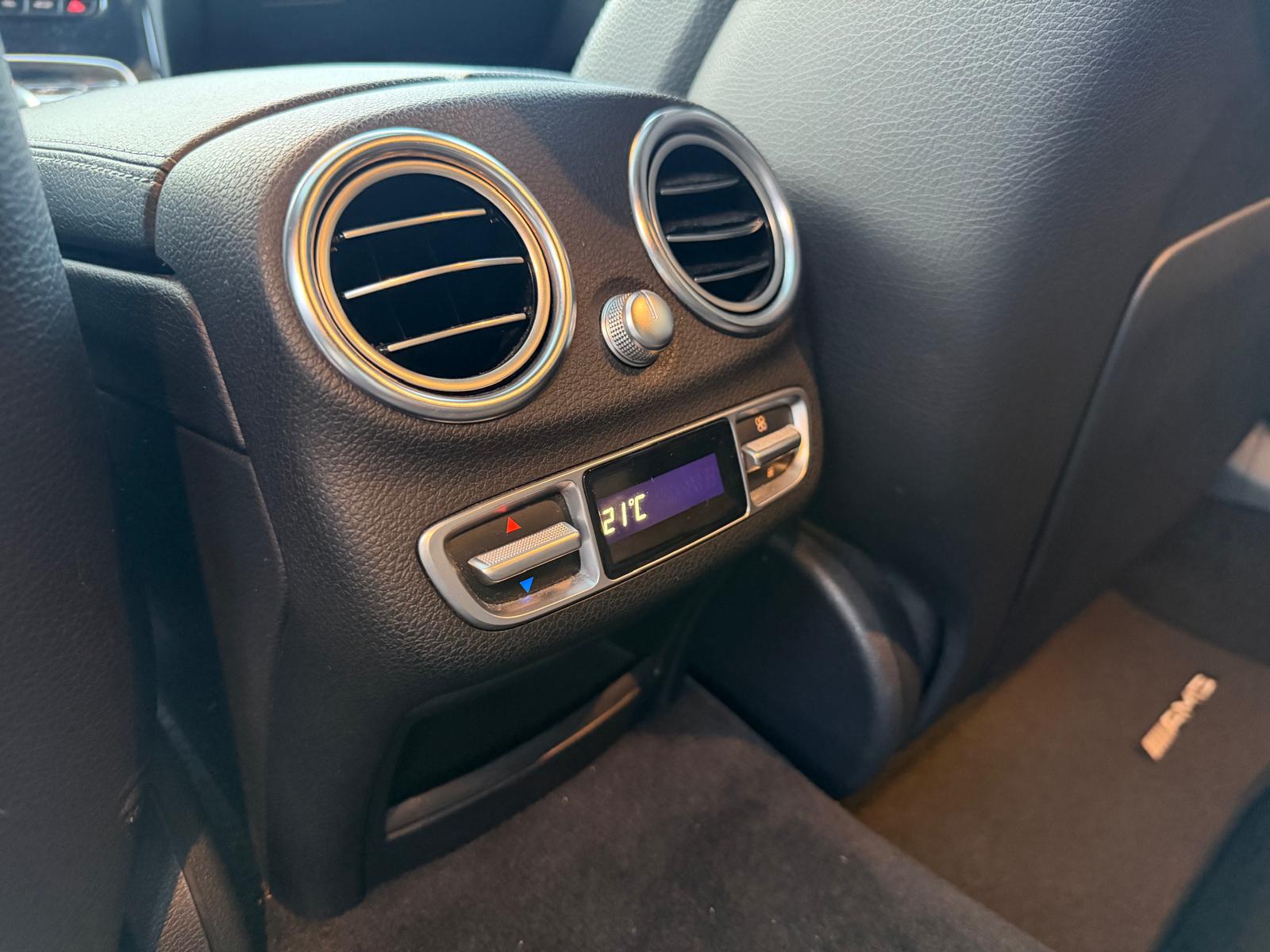 MERCEDES-BENZ C 400 AMG Line 4Matic 7G-Tronic-image-10