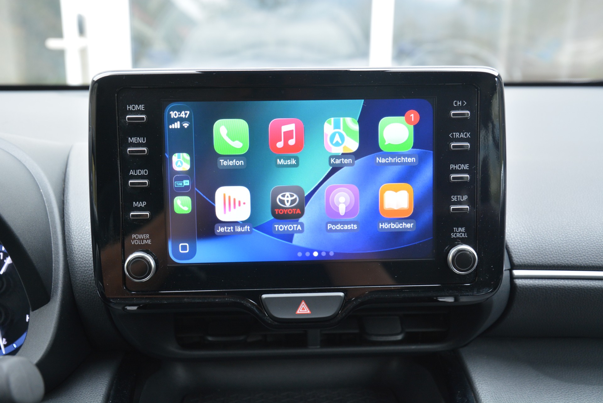 TOYOTA Yaris Cross 1.5 Comfort e-CVT AWDi-image-9