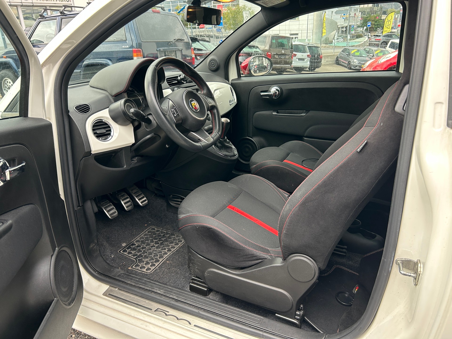 FIAT 500 1.4 16V Turbo Abarth-image-10