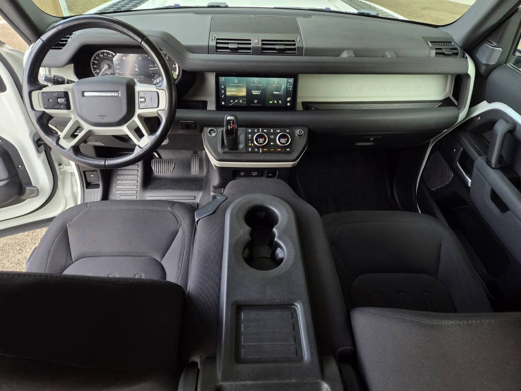 LAND ROVER Defender 110 2.0 SD4 200cv - crochet - 6 places-image-12