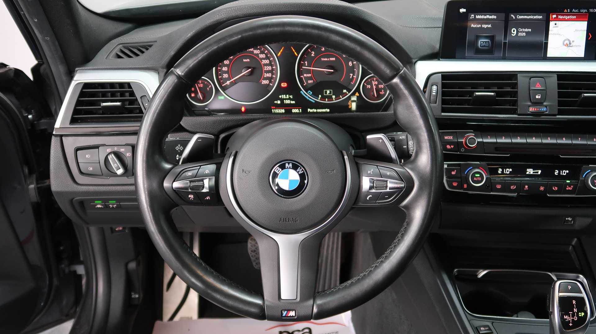 BMW 320i xDrive Touring M Sport Steptronic / CH / EXPERTISE / MFK / GARANTIE / CAMERA 360°-image-26