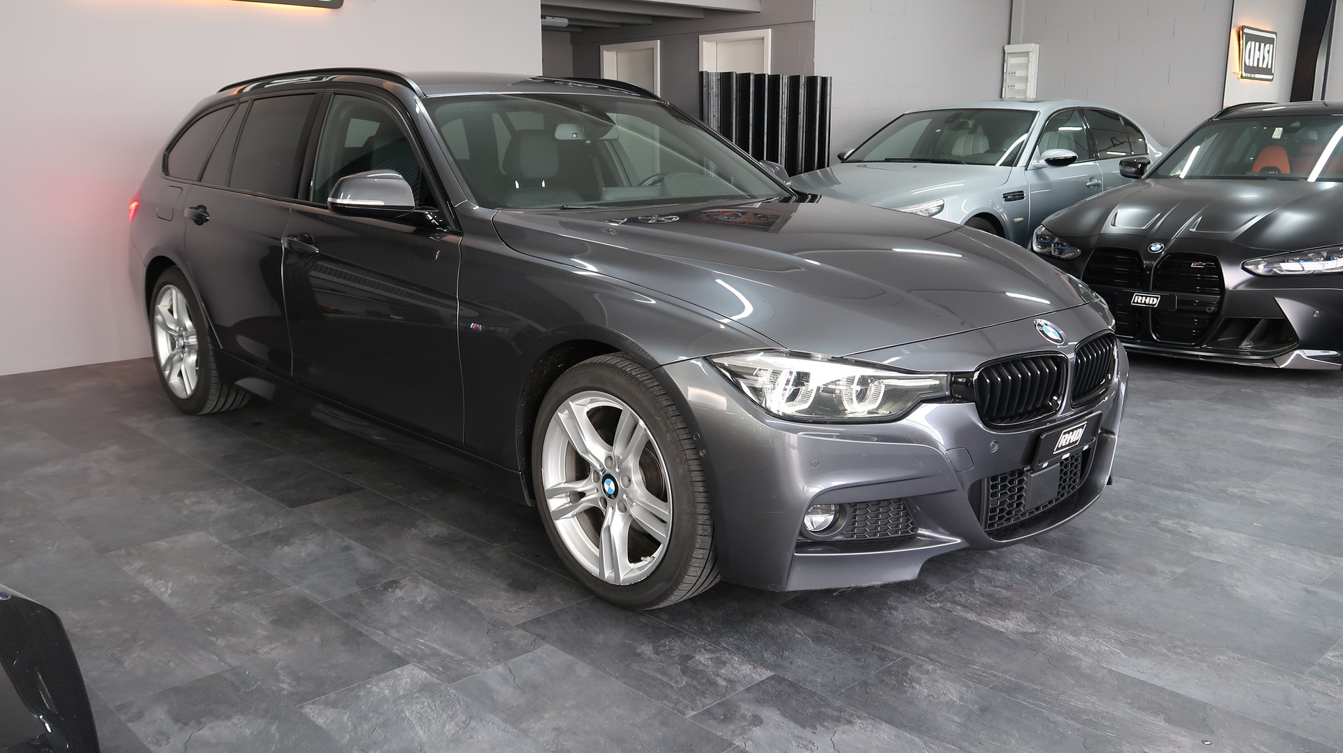 BMW 320i xDrive Touring M Sport Steptronic / CH / EXPERTISE / MFK / GARANTIE / CAMERA 360°-image-6