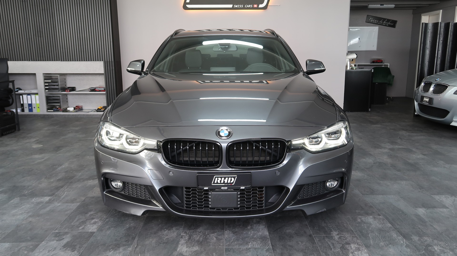 BMW 320i xDrive Touring M Sport Steptronic / CH / EXPERTISE / MFK / GARANTIE / CAMERA 360°-image-4