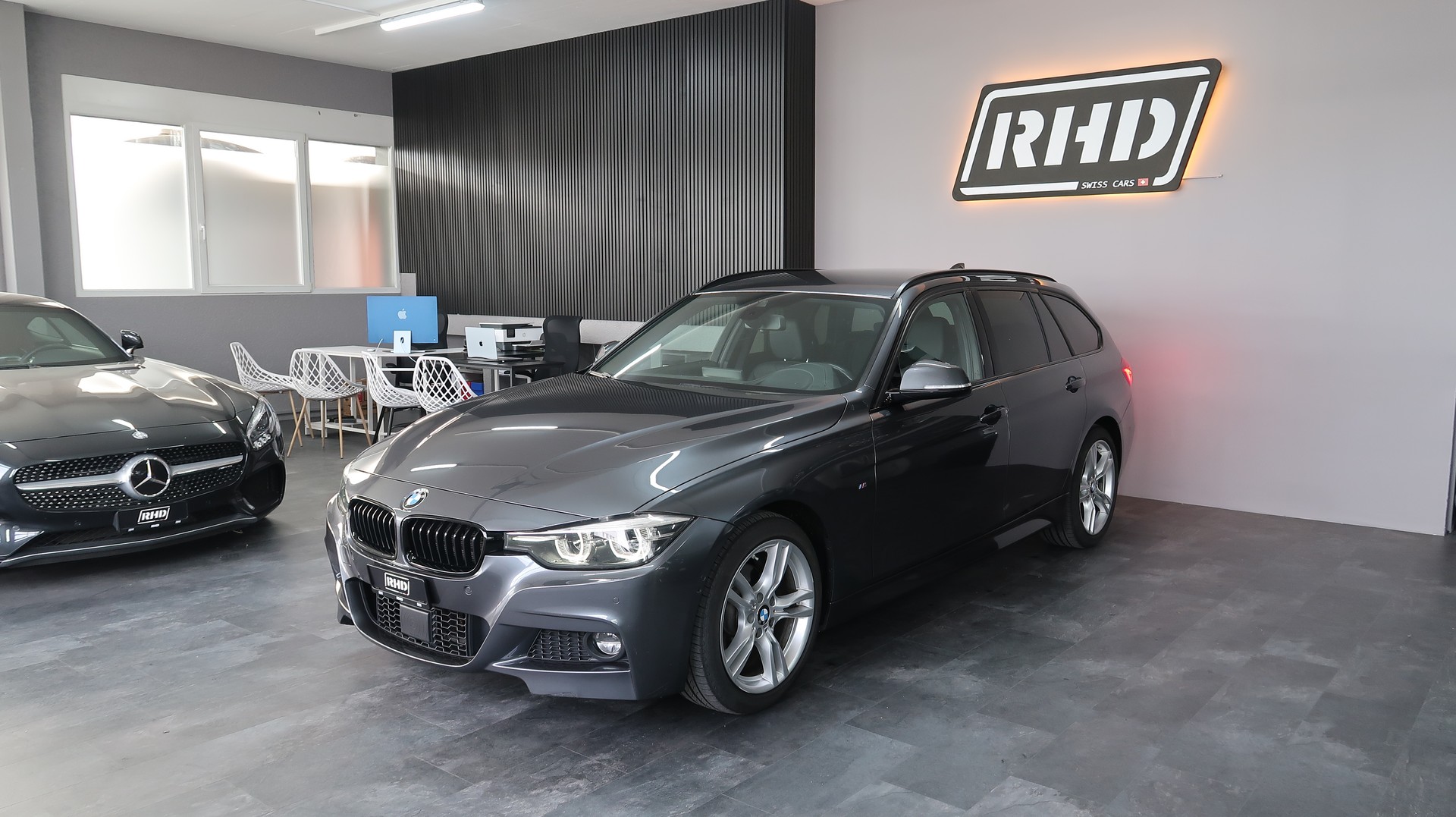 BMW 320i xDrive Touring M Sport Steptronic / CH / EXPERTISE / MFK / GARANTIE / CAMERA 360°-image-0