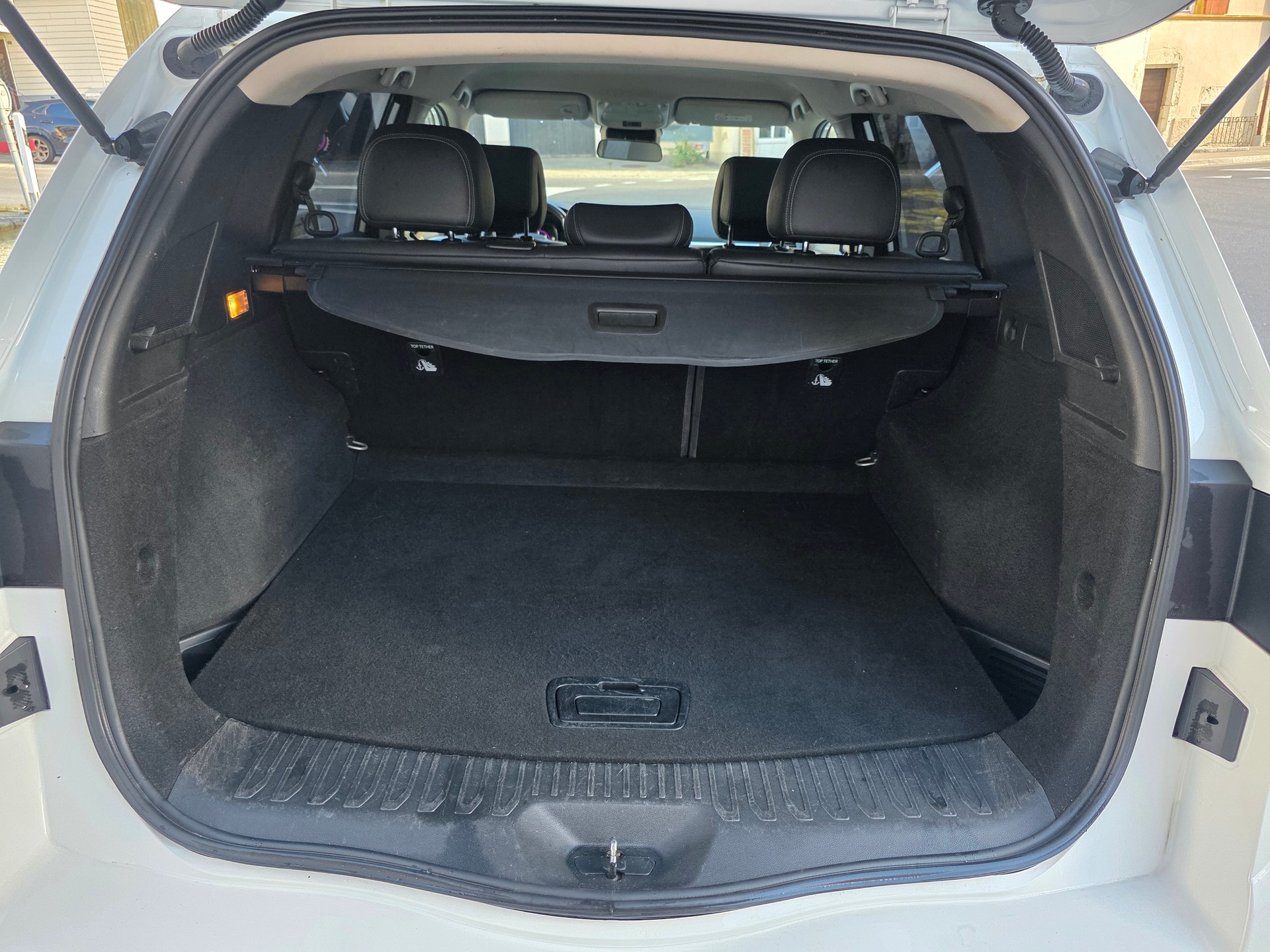 RENAULT Koleos 2.0 dCi Intens 4x4 Xtronic CVT-image-11