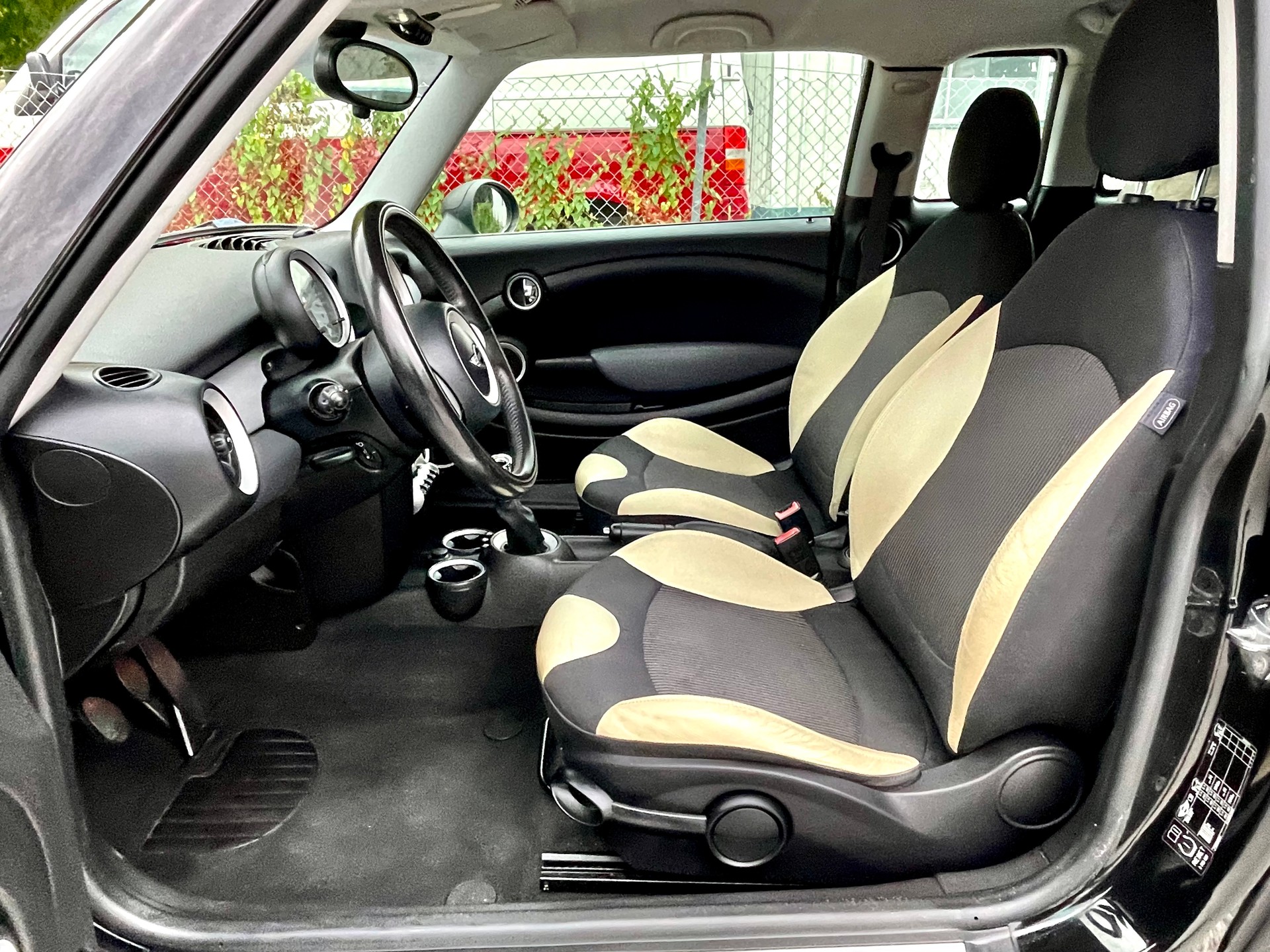 MINI Clubman One-image-23