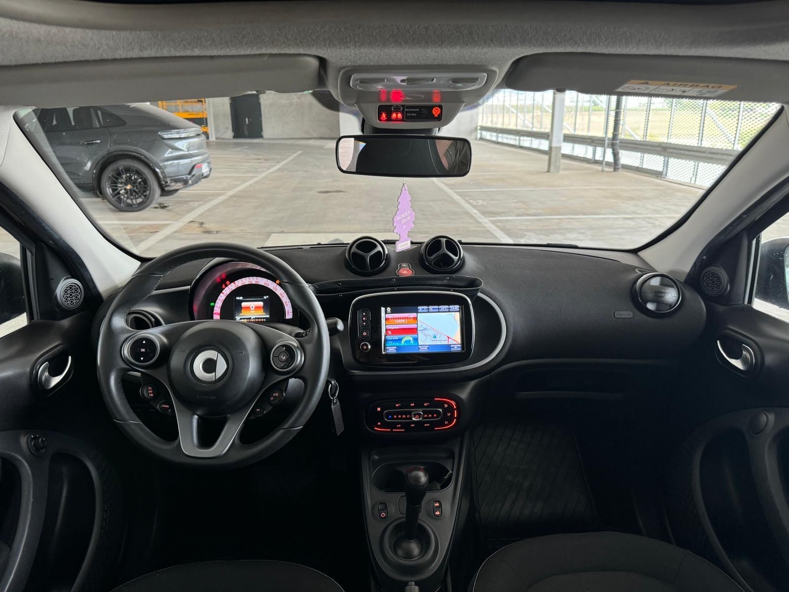 SMART forfour passion twinmatic-image-13
