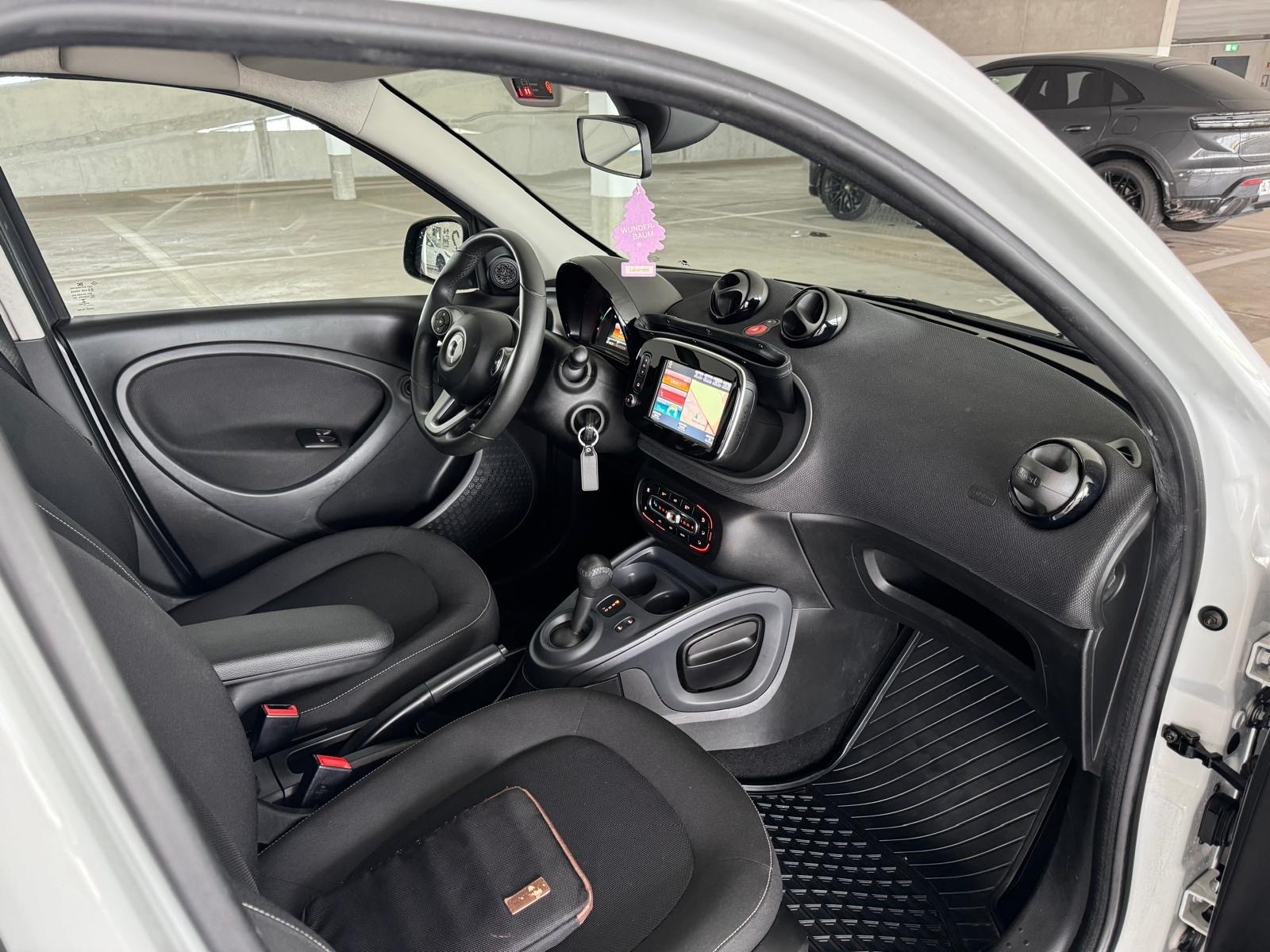 SMART forfour passion twinmatic-image-10