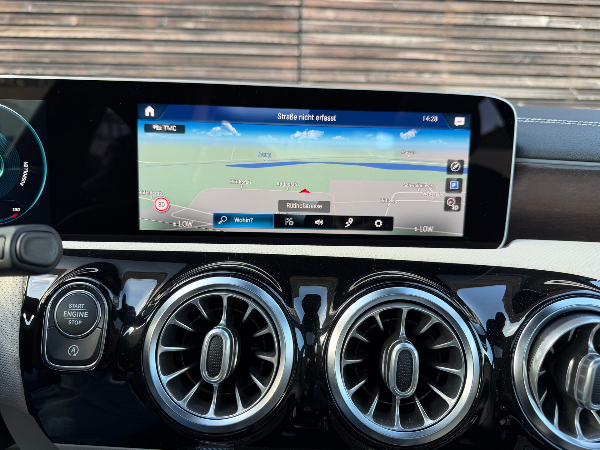 MERCEDES-BENZ CLA 250 4Matic Progressive 7G-DCT-image-7