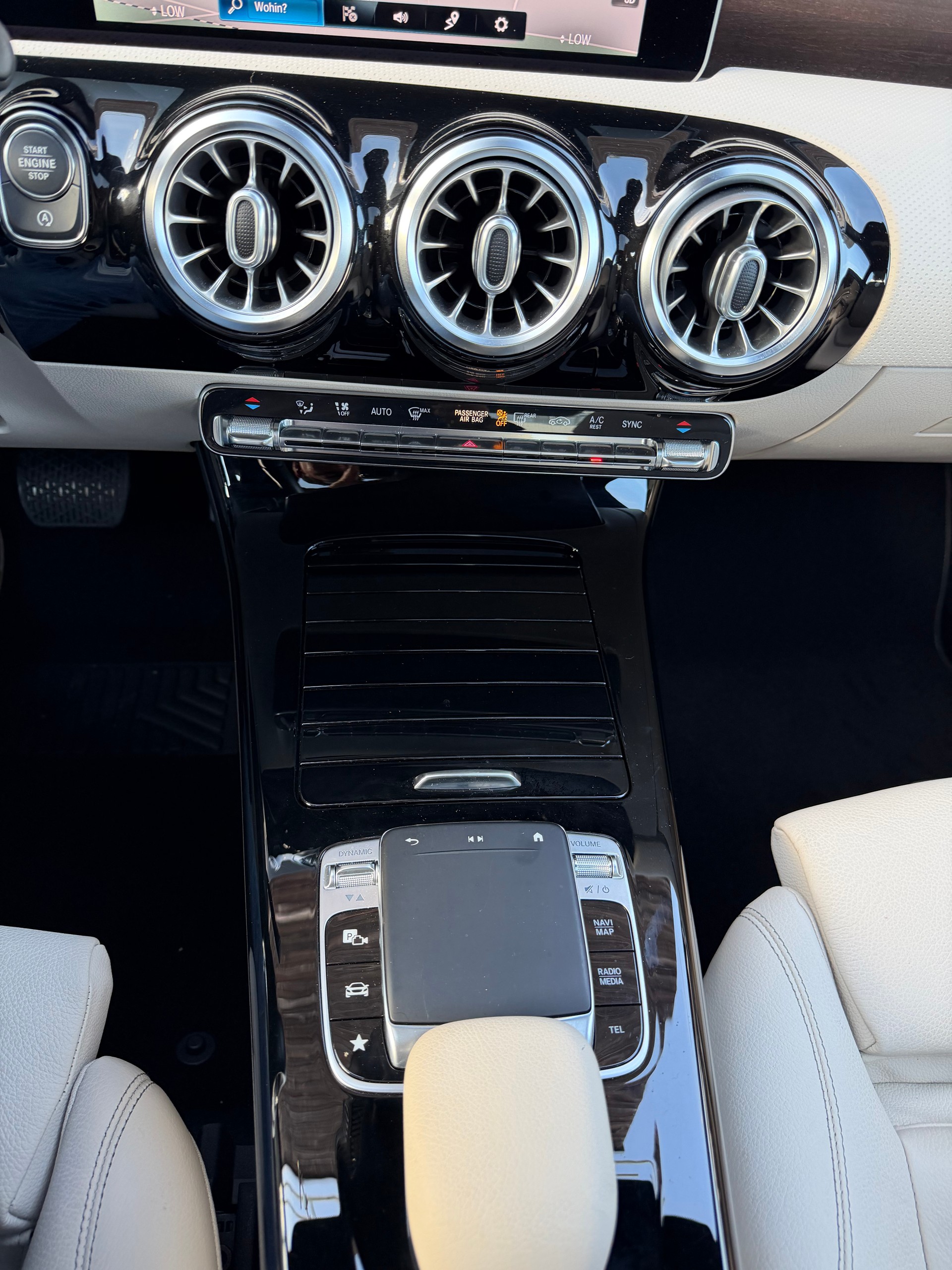 MERCEDES-BENZ CLA 250 4Matic Progressive 7G-DCT-image-10