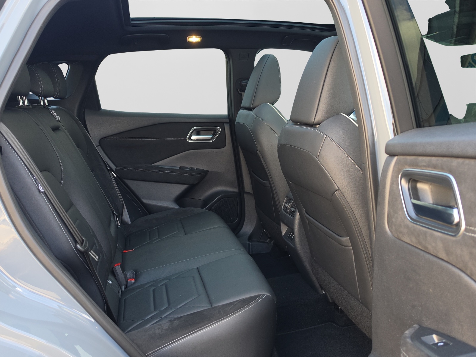 NISSAN Qashqai 1.3 DIG-T N-Design 4x4-image-8