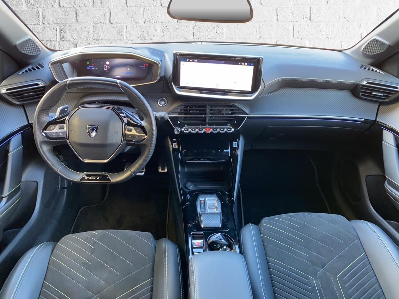 PEUGEOT 208 1.2 Hybrid 145 GT-image-11