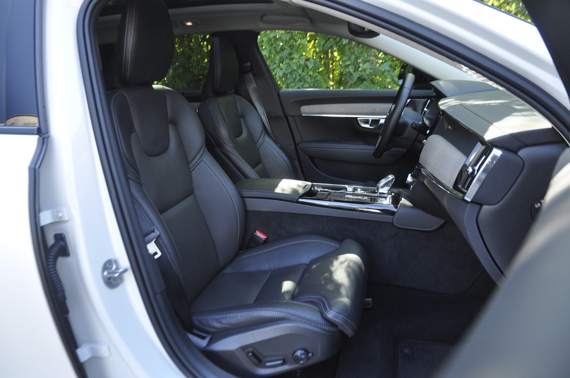 VOLVO V90 T8 eAWD Plug in Hybrid Ultimate Dark Geartronic-image-6