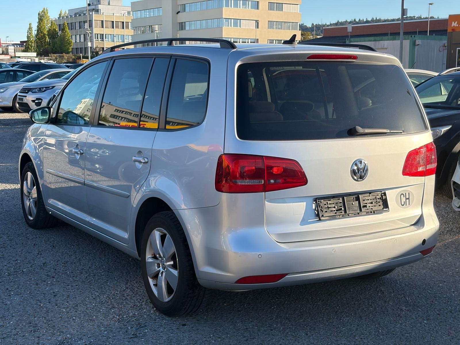 VW Touran 2.0 TDI Comfortline DSG-image-4