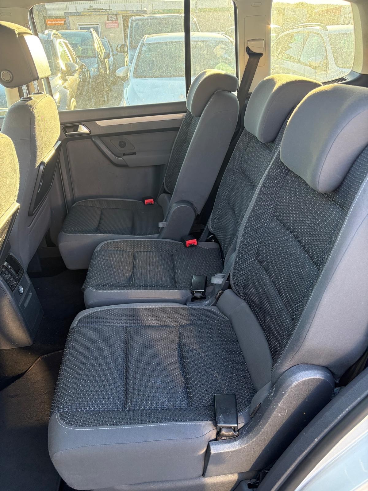 VW Touran 2.0 TDI Comfortline DSG-image-7